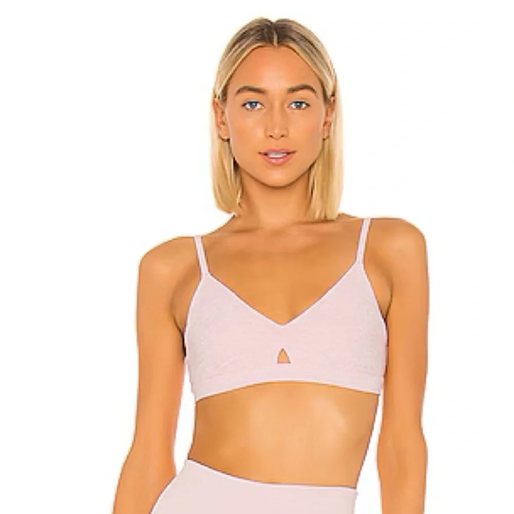 Alo yoga alosoft bra in pink heather